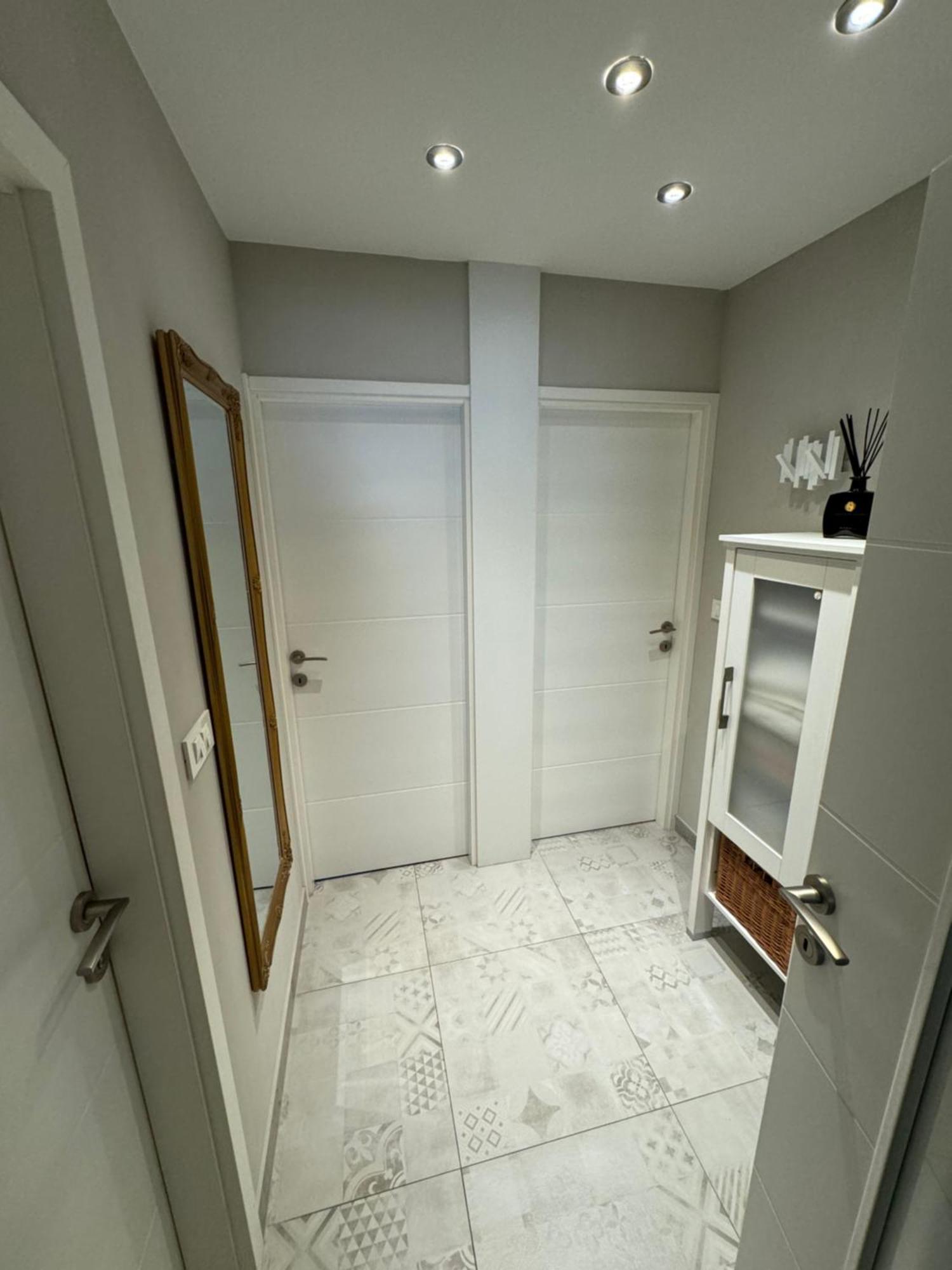 Apartment Astra With Private Parking Spalato Esterno foto